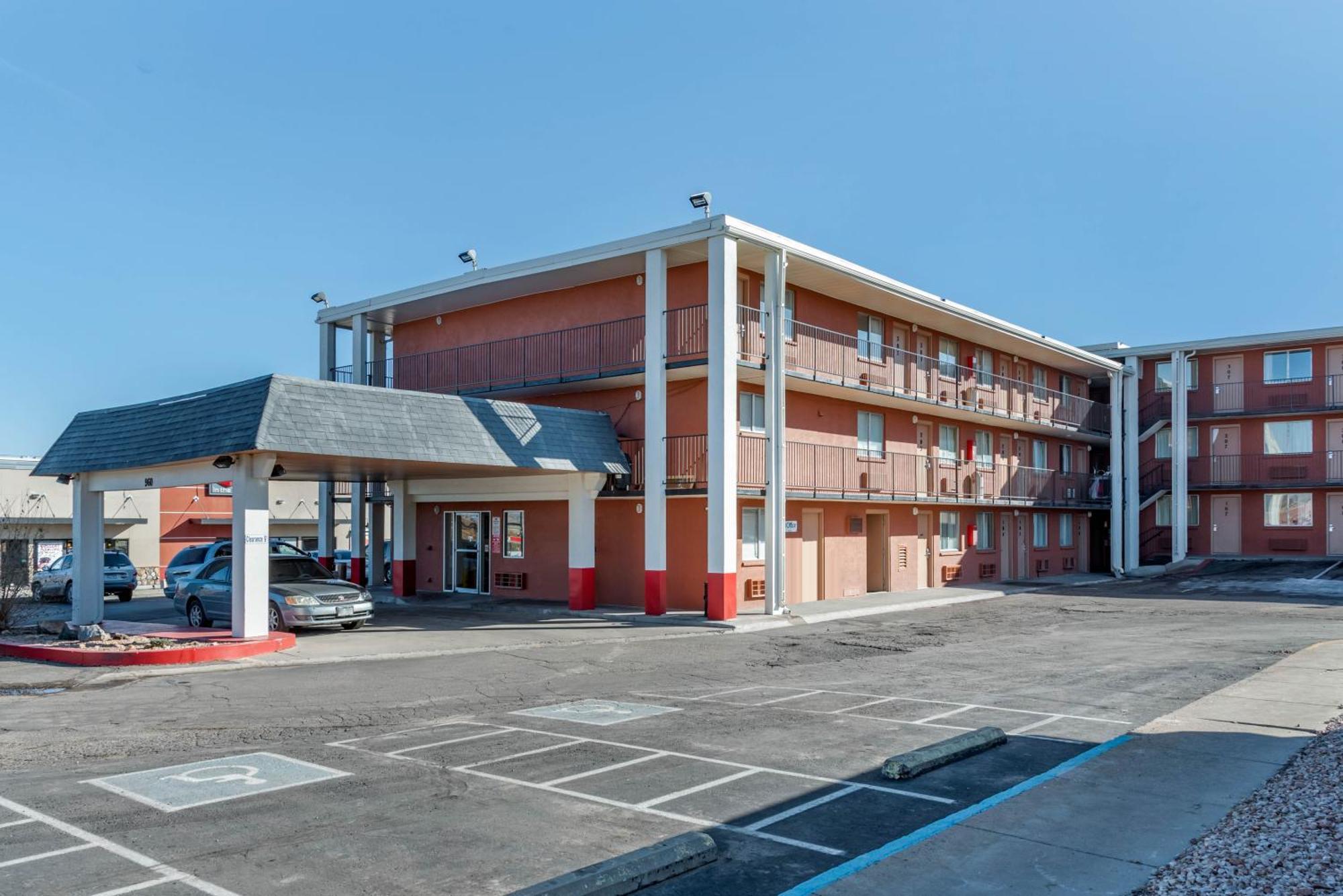 Pueblo Inn Exterior foto